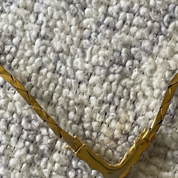 Christian Dior V Motif Rhinestone Elegant Gold Tone Necklace - Picture 4 of 9